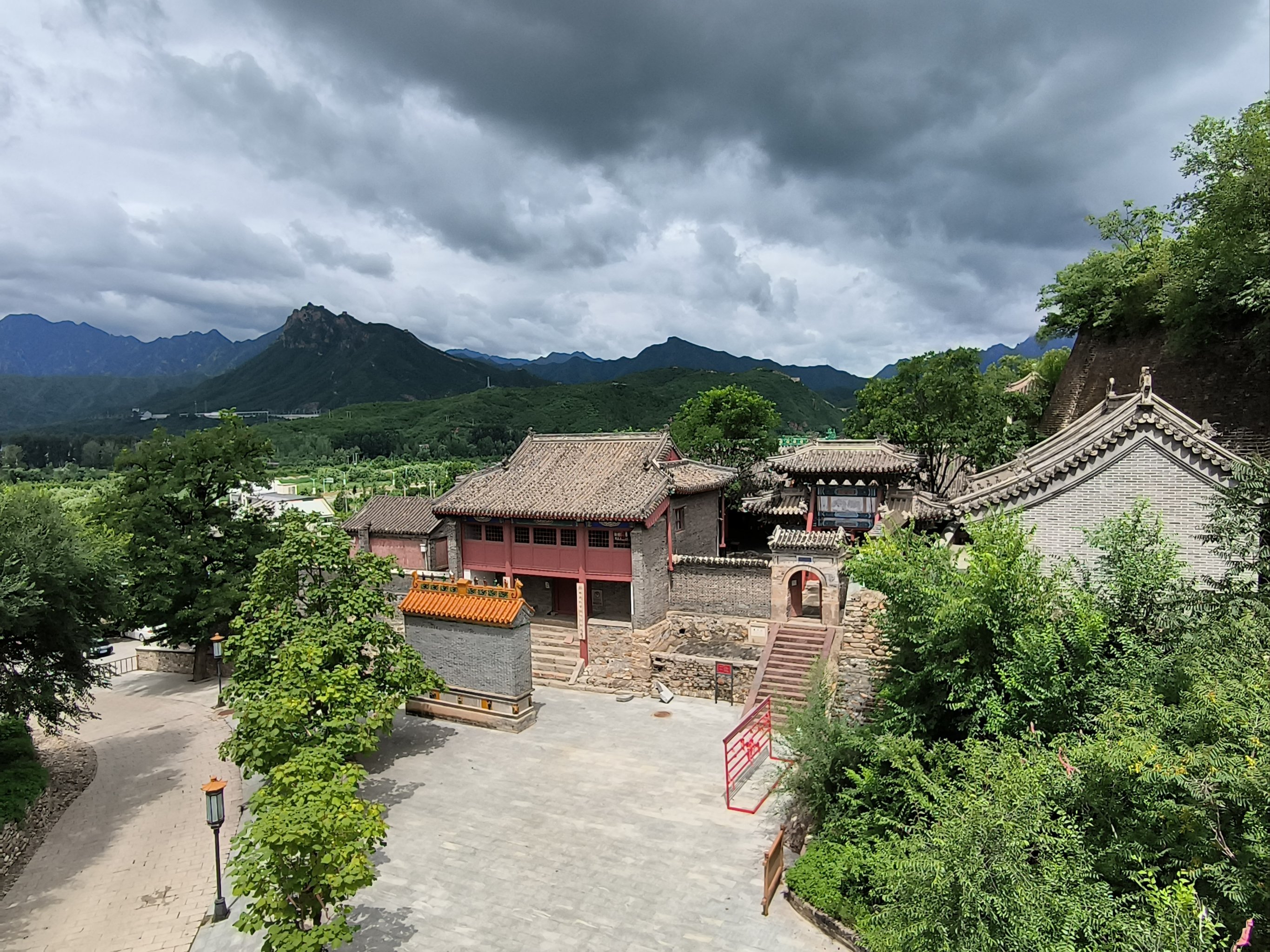 Gubeikou to Jinshanling Trek
