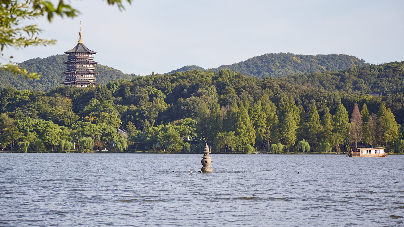 Discover Hangzhou West Lake & Iconic Attractions